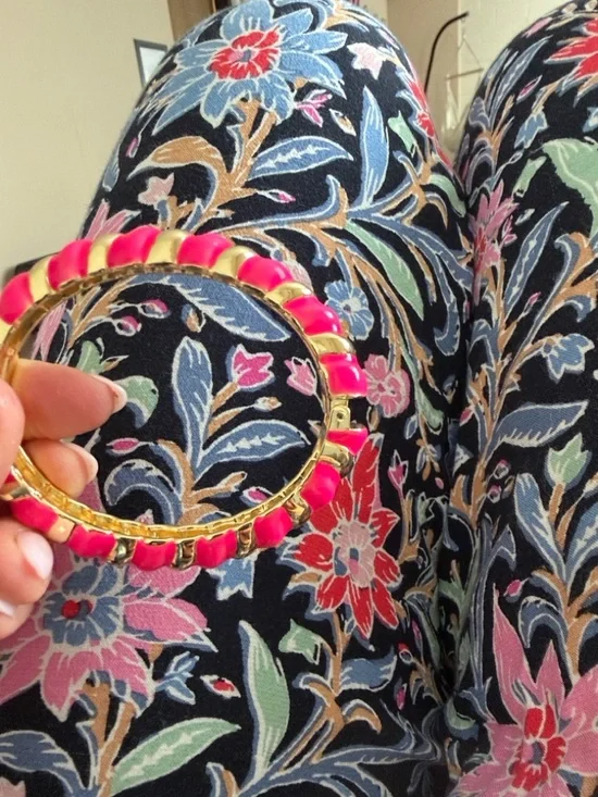 Lilly Pulitzer ~ Gold-Tone Bracelet with Hot Pink Enamel Accents 🩷 Magnetic - Picture 2 of 5